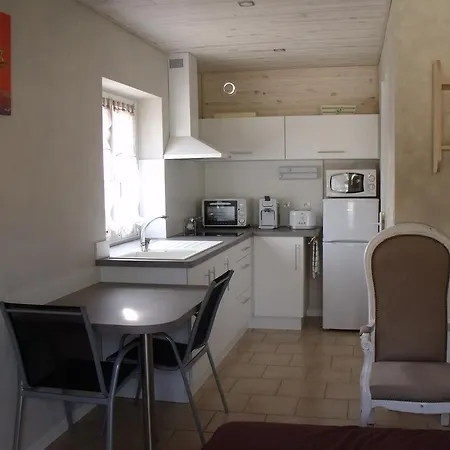 Aux Blanches Pierres *