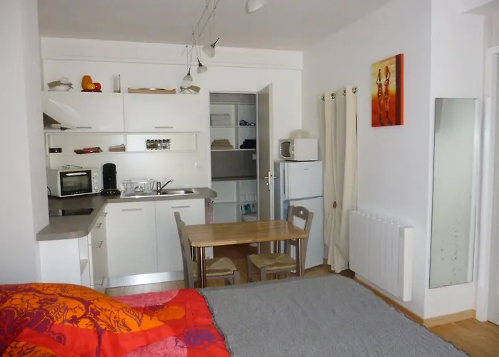 Aux Blanches Pierres Privatunterkunft *